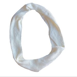 Pure Wool HandKnit Round White Neck Scarf